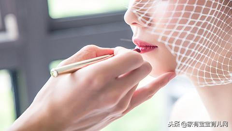 孕妇化妆对胎儿有影响吗,孕妇可以化妆和涂口红吗