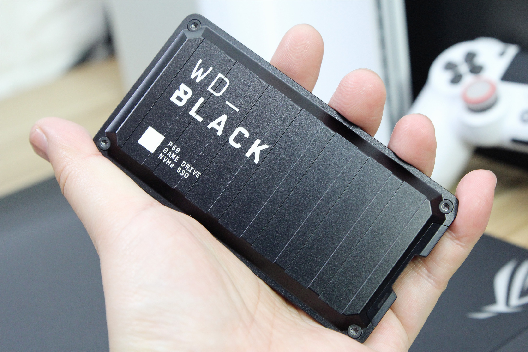 移动固态硬盘惠普p500,移动固态黑盘p50