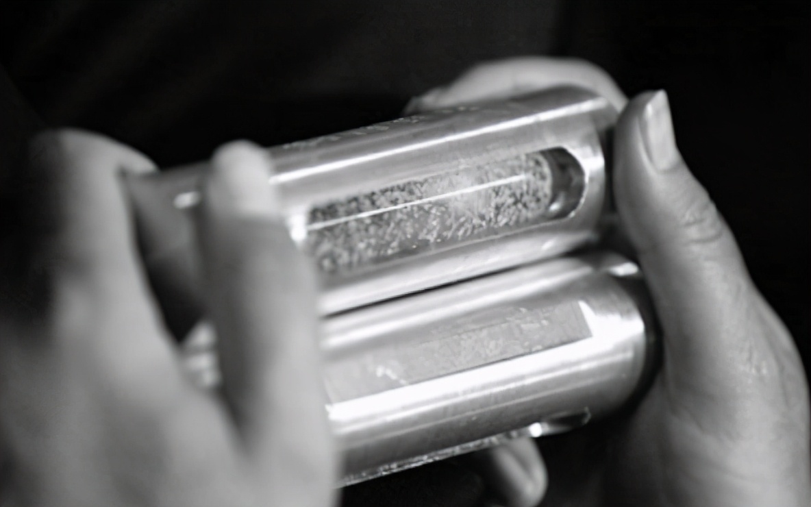 1954年，犹太人把浓缩铀卖给中国，周总理下令：验明真伪