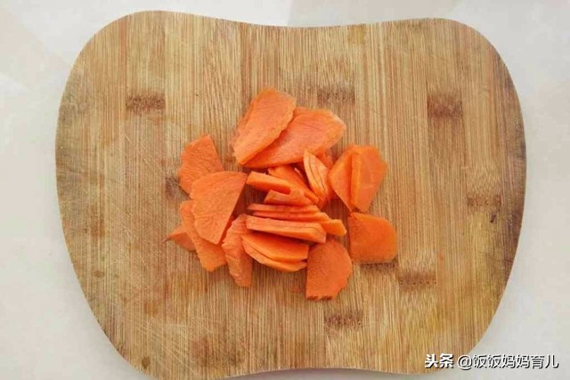 七个月宝宝怎么喂养辅食,7个月宝宝应该解锁哪些辅食