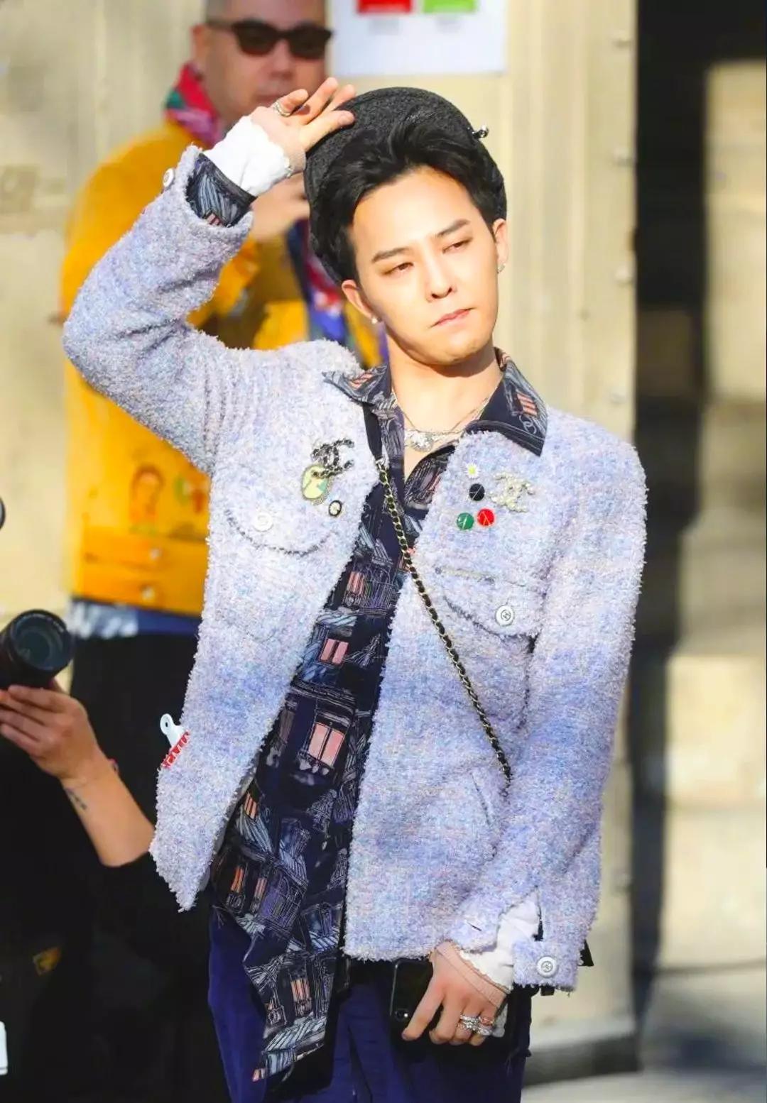 易烊千玺发型权志龙发型,权志龙易烊千玺红色