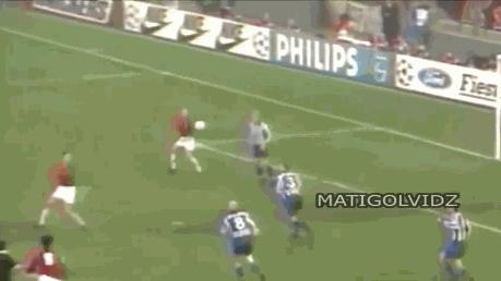 足球史上最全能支点中锋!他可以在中锋、前腰和边锋之间无缝衔接!