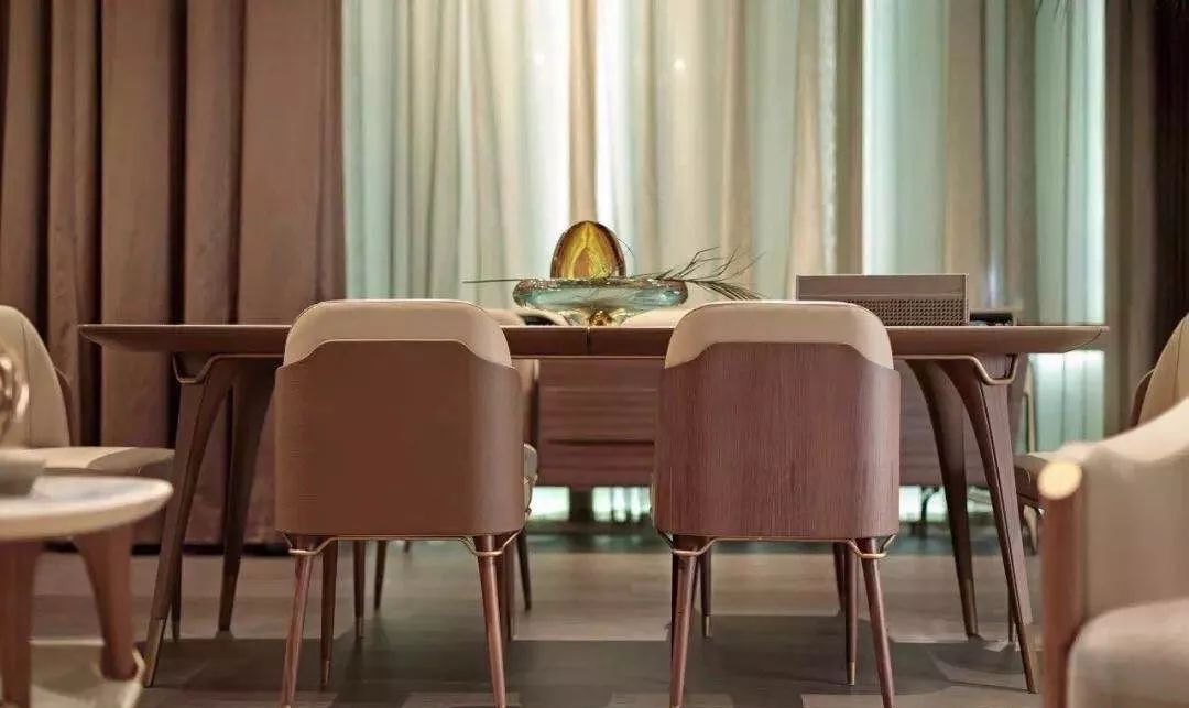 别再逛宜家了,来认识一下家具里的贵族