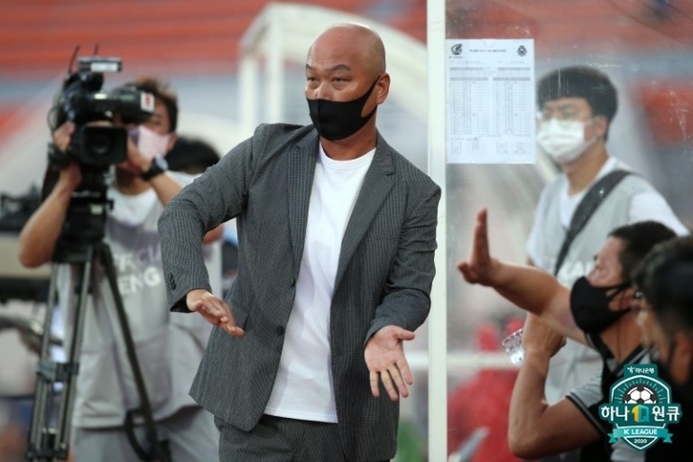 「人物」尚武主帅金泰完:告别尚州很伤感,明年继续“幸福足球”