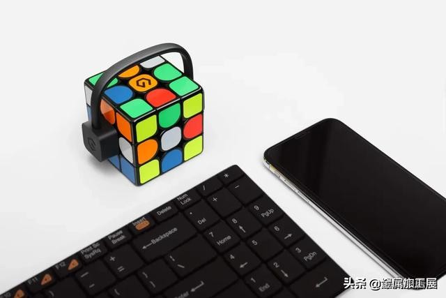 新手如何十秒复原魔方,学会魔方公式你就能自己复原魔方