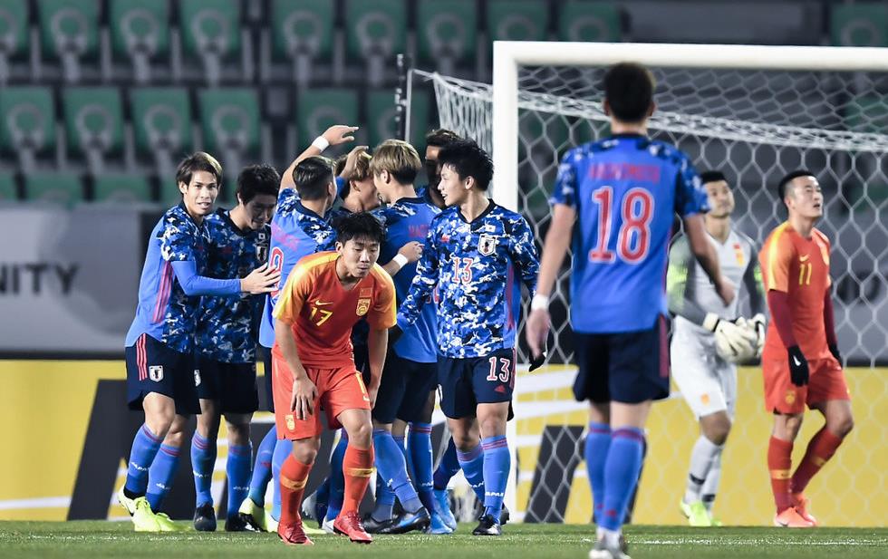 历经风雨方能见彩虹国足亟待成长,经历风雨方能见彩虹国足亟待成长