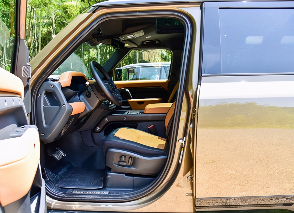 最新路虎卫士的试驾感受,路虎卫士百公里油耗和续航里程