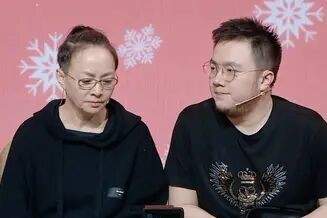 五次恋爱，三段婚姻，从演员到母亲，宋丹丹用微笑面对苦乐人生