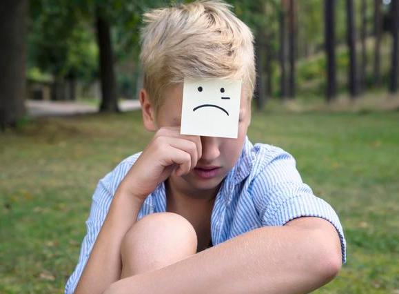 孩子怕生怎么办？父母找准原因后，善用脱敏法帮娃改正