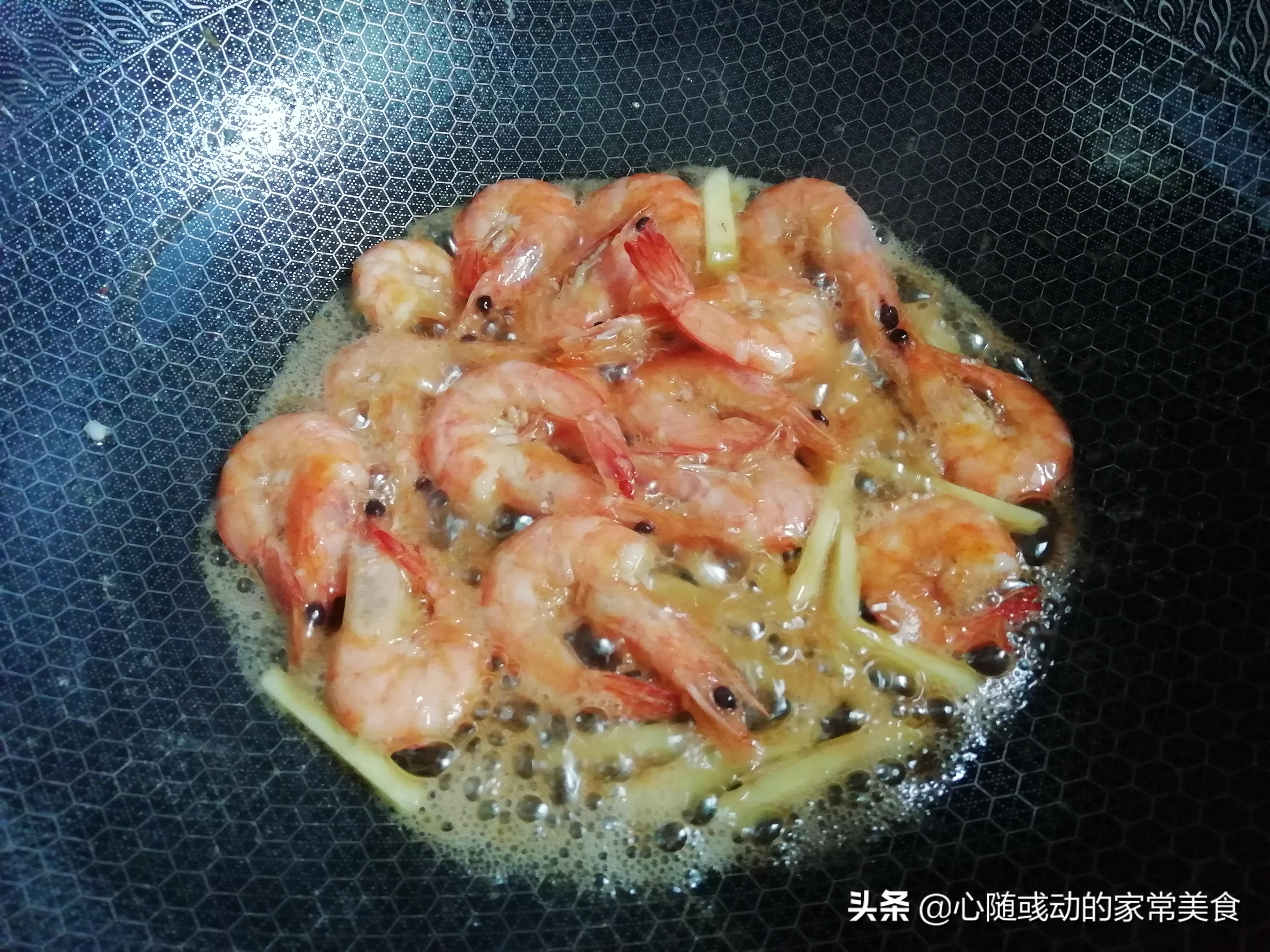 虾头到底能不能放心大胆吃,虾头里的脑能吃吗