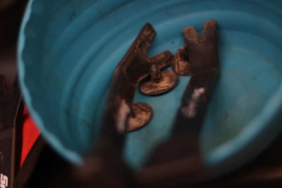 怪兽修车:修复一辆09款中东版丰田霸道,最终旧车变新车