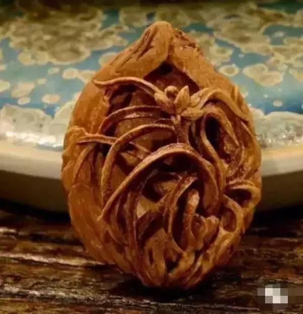 桃核金蟾的雕刻方法,手工雕刻桃核刀全套