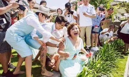 赵薇抖音上直播卖货,赵薇直播间卖奢侈品