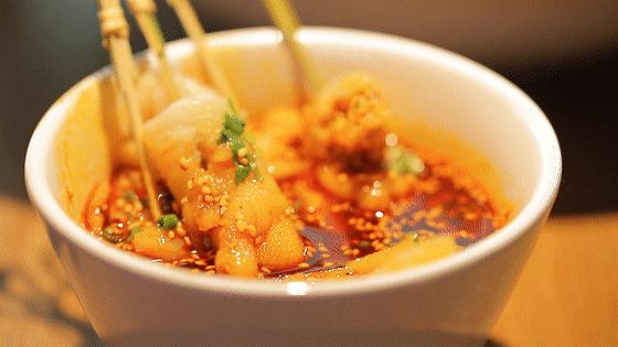 东城万达今天营业吗,万达排队店