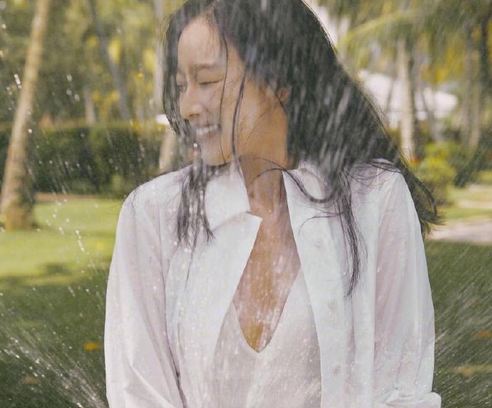 倪妮连体连衣裤,倪妮吊带连身裙