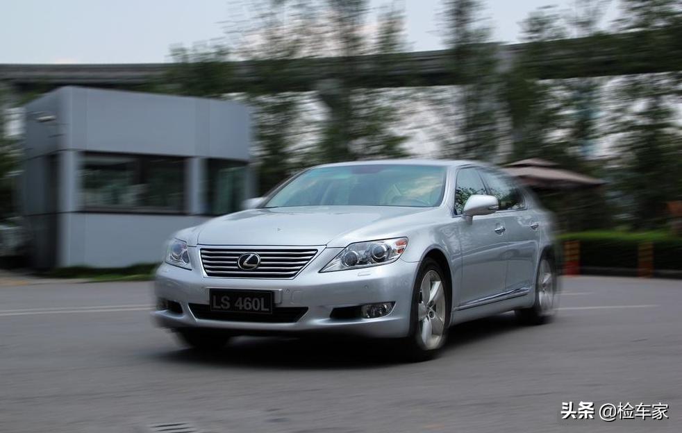 曾经150万的D级行政轿车,十三年后标价21万,网友:招司机吗?