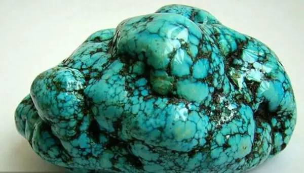 河边能捡到什么值钱的石头,在哪儿能捡到值钱的石头