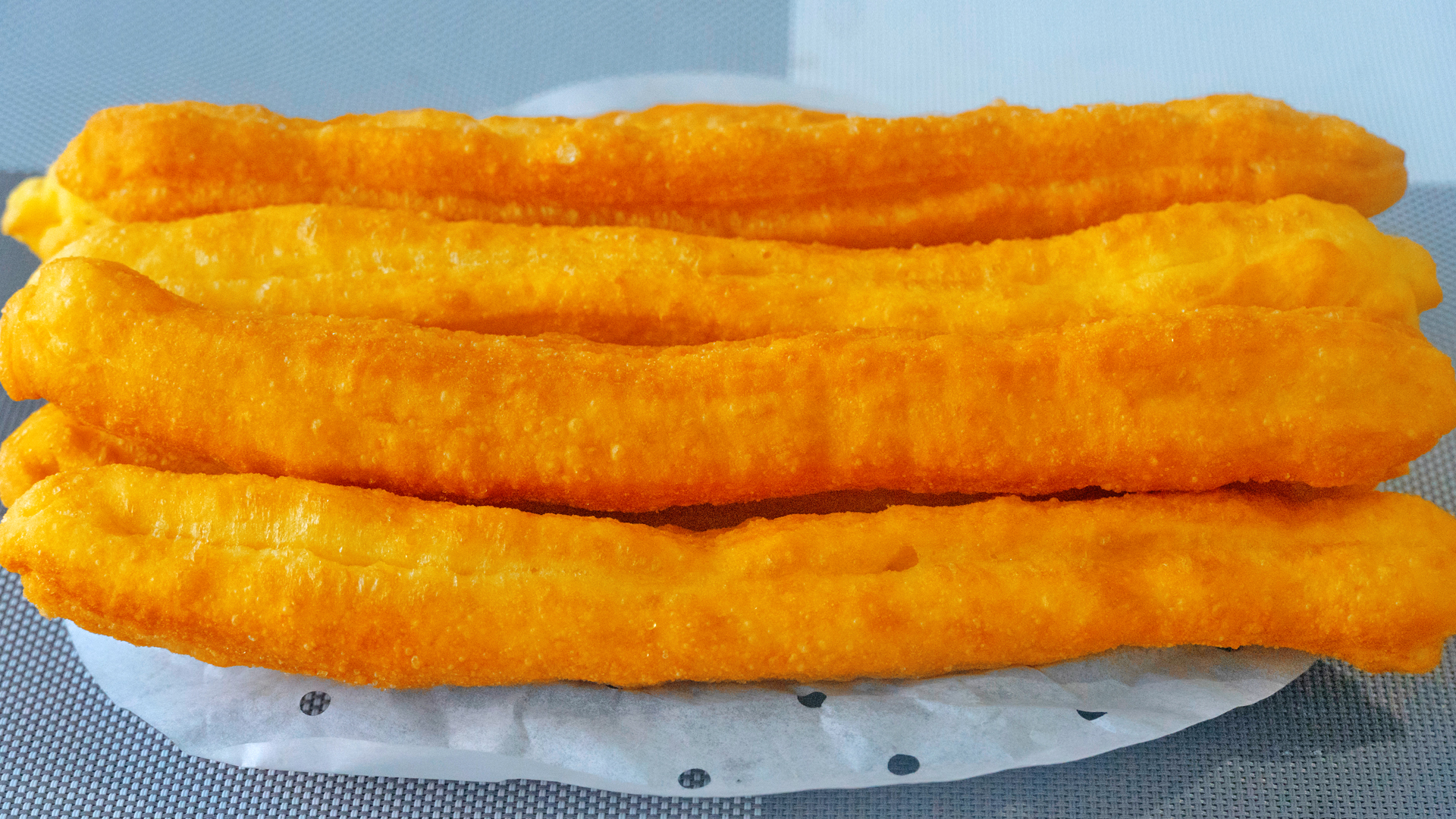 蓬松酥脆空心大油条,油条怎么做酥脆松软空心无泡打粉