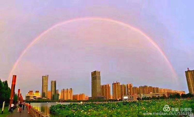 双彩虹映照下的绝美风景，洛阳奇特天象百年不遇