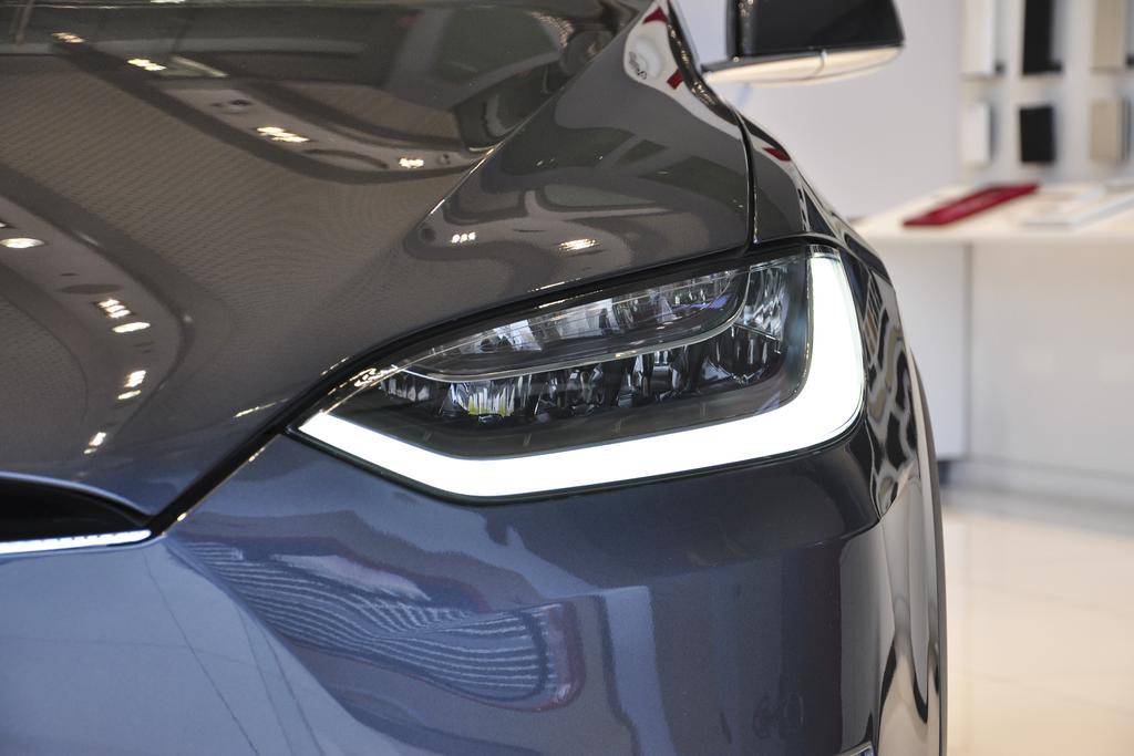 modelx鸥翼门缺点,modelx鸥翼门现在售价