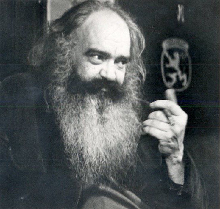 年轻时接触到穷人疾苦，本是医生的他，却让智利成为世界的热点