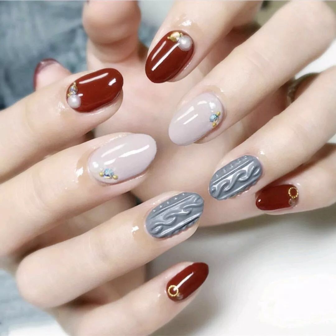 可爱又时髦的毛衣美甲教程，是时候给你的指尖换上“冬装”啦！