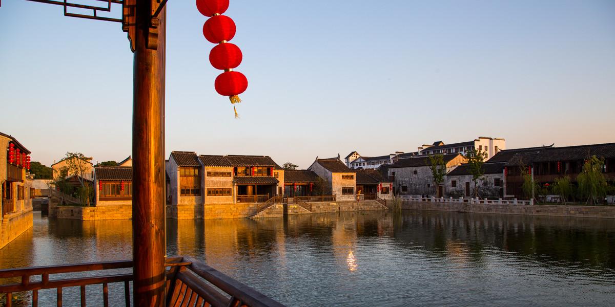 乌镇和周庄哪个周庄古镇值得去,周庄和乌镇哪个周庄一日游好玩