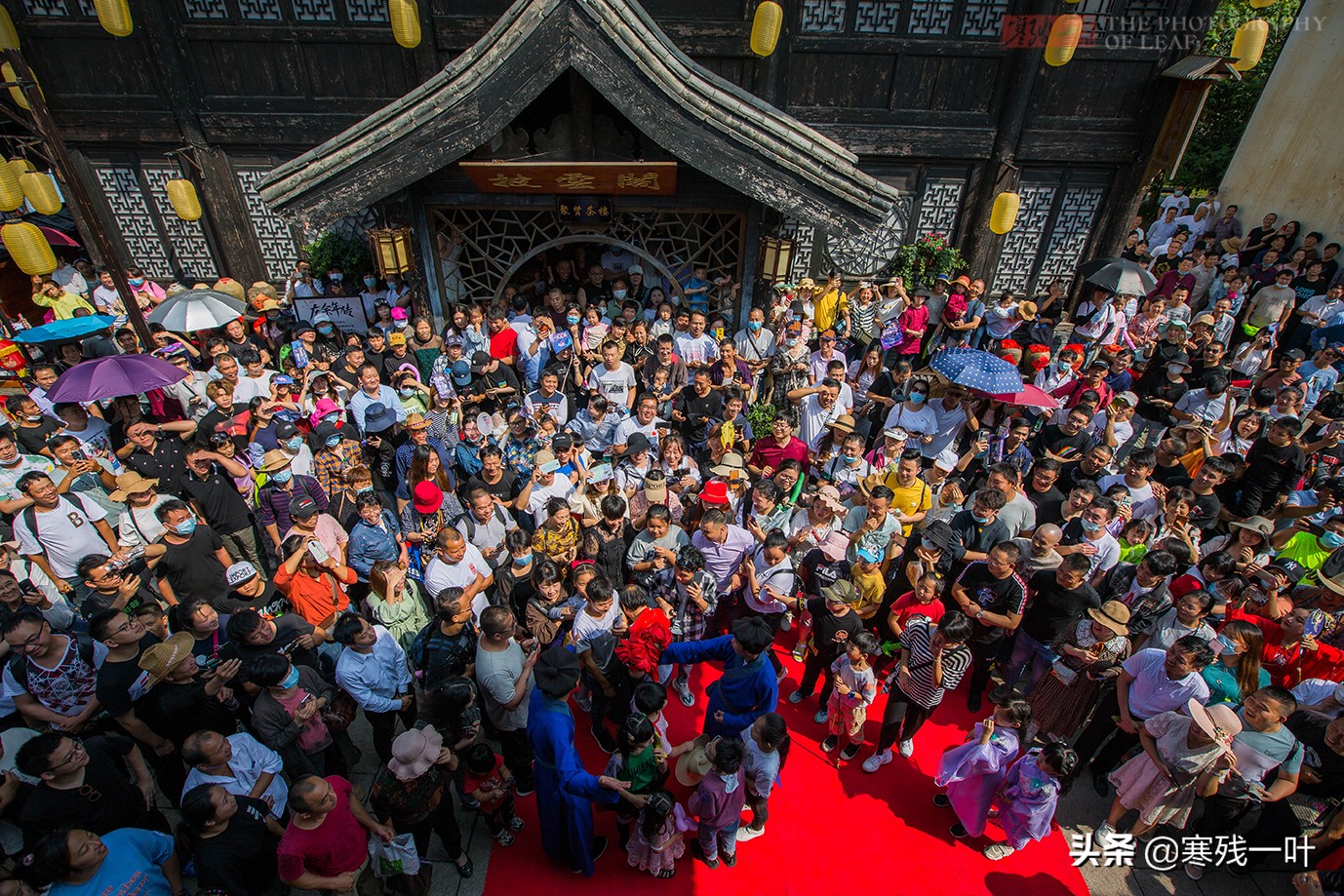 象山影视城景区人山人海,一起去看人山人海象山影视城