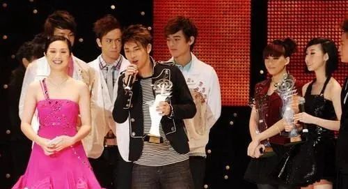 谭咏麟契仔是谁,谭咏麟大排档