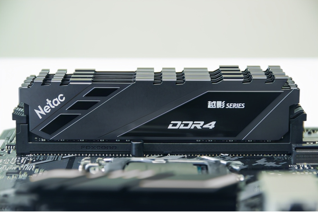 朗科越影3200mhz8g,朗科越影ssd256