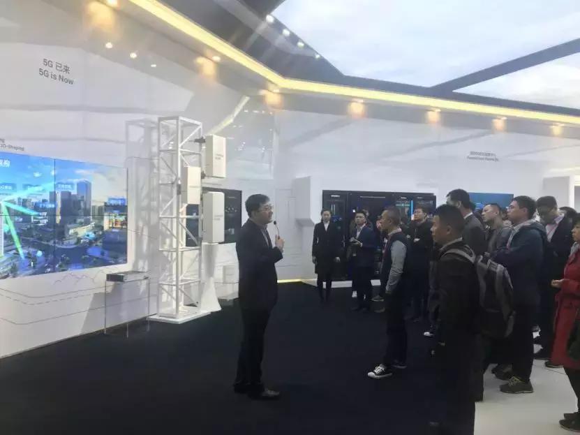 中国零售CIO俱乐部走进好邻居、华冠考察交流暨华为用户大会召开