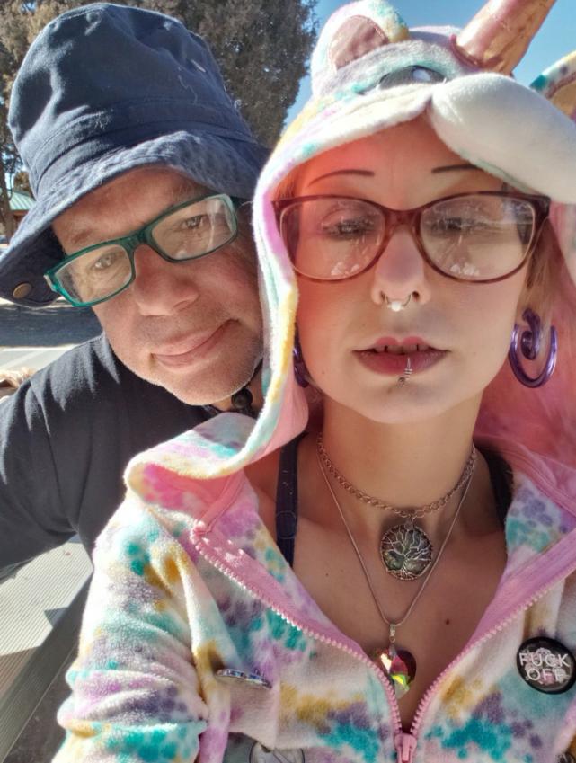 鑻卞浗濂冲鐖变笂鍥涘窛灏忎紮,鑻卞浗濂冲鐖变笂涓浗鐢蜂汉