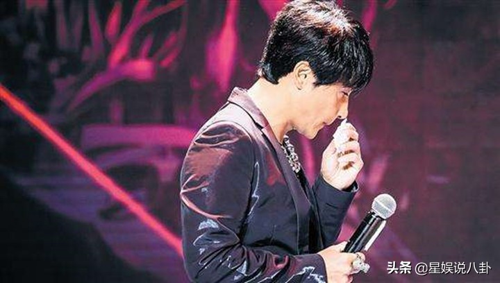 陈志朋穿凉鞋照,陈志朋穿靴子跳舞