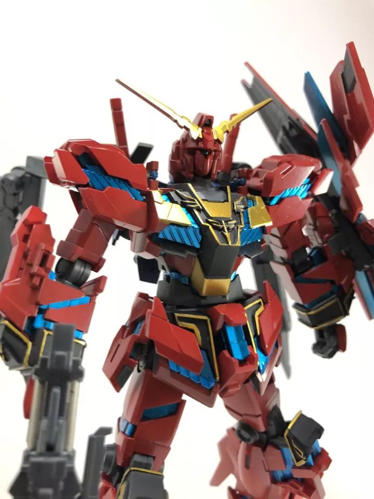 可以变形两种形态的独角兽高达,可以变换形态的独角兽高达