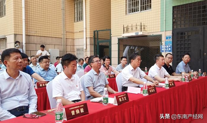 我为群众办实事修建停车棚,我为群众办实事交通局