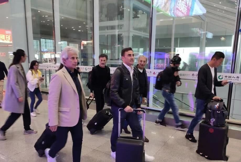 中国男足出征韩国球衣,中国男足参加世界杯预选赛的队服