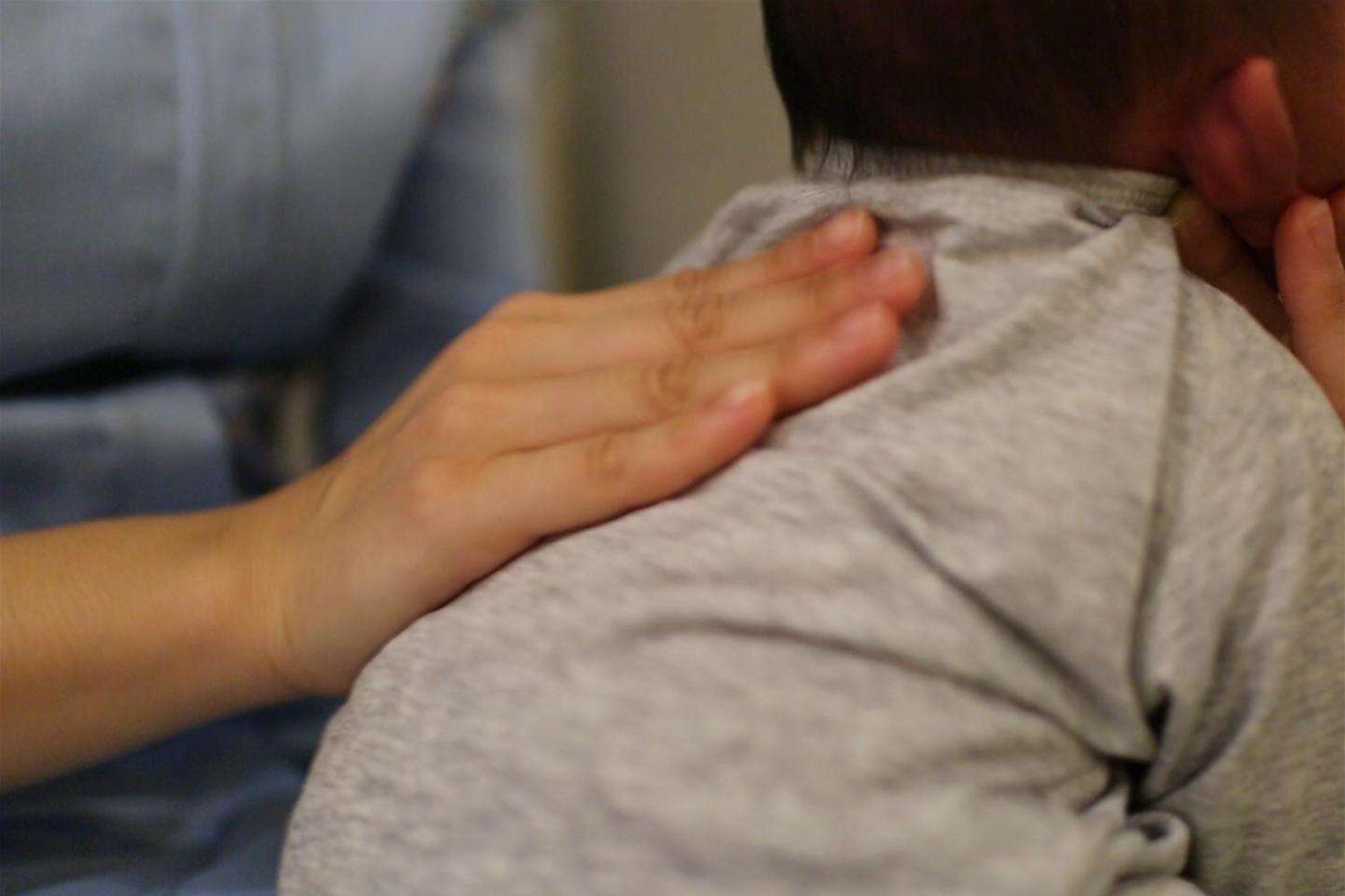 宝宝吐奶怎么解决最快方法,宝宝吐奶怎么办最快最有效方法