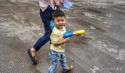 欢乐的泼水节鸟语花香,泼水节溢出的欢乐