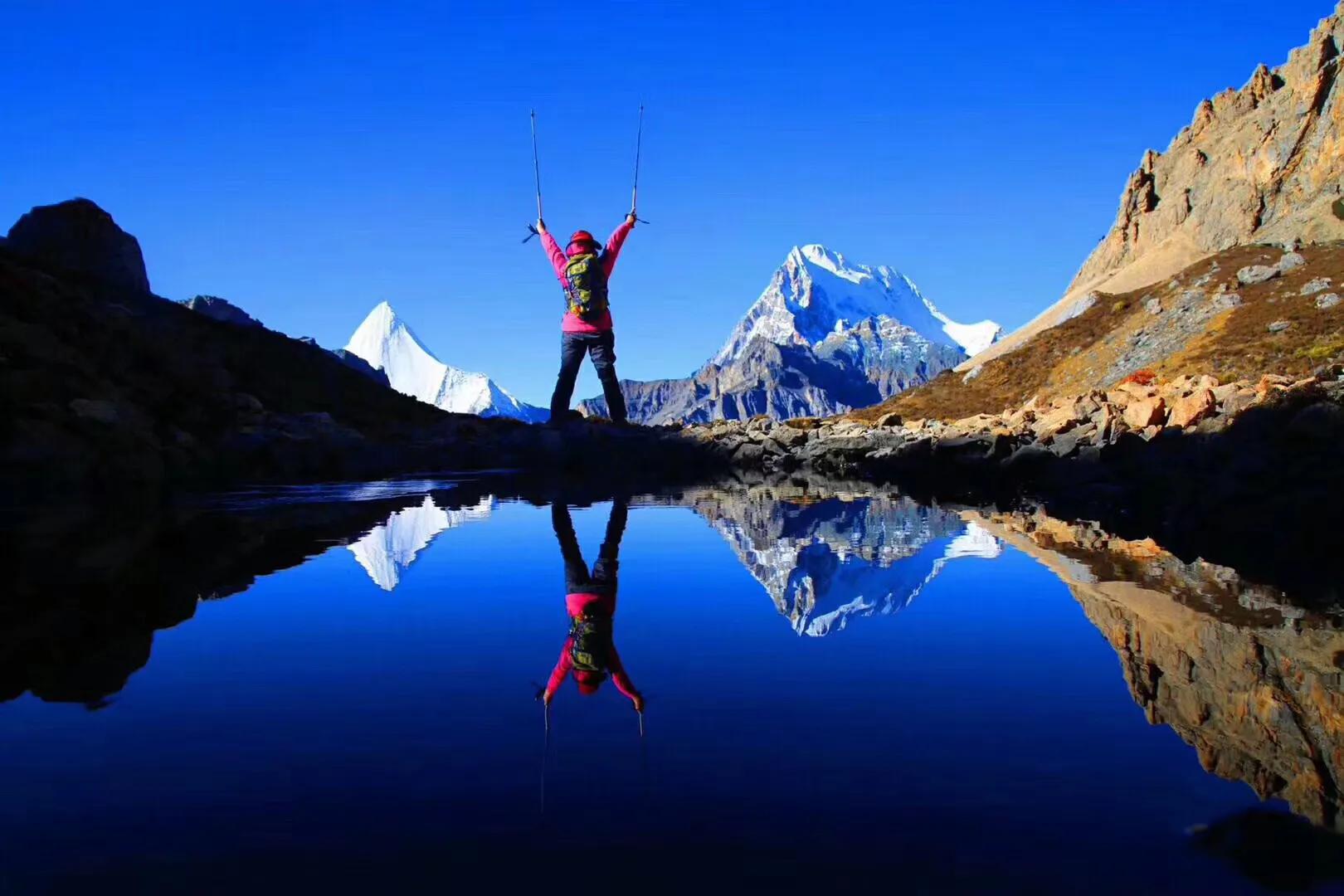 稻城亚丁攻略3-4天消费,稻城亚丁建议自己去还是跟团