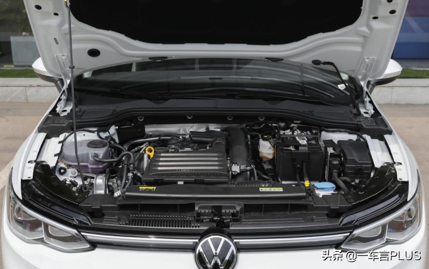 空间一般，8.6秒才破百，但月销量还能有5000台，怎么看高尔夫？