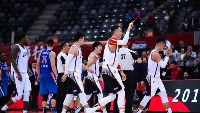 深圳队1.7绝杀,cba深圳队杨林祎绝杀