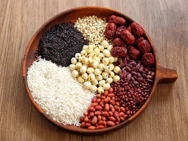 八宝粥的熬制方法最正宗的做法,怎么做出好喝的八宝粥