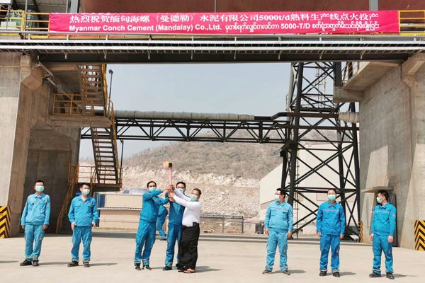 战疫情勇攻坚促发展,坚定信心战疫情齐心协力促生产