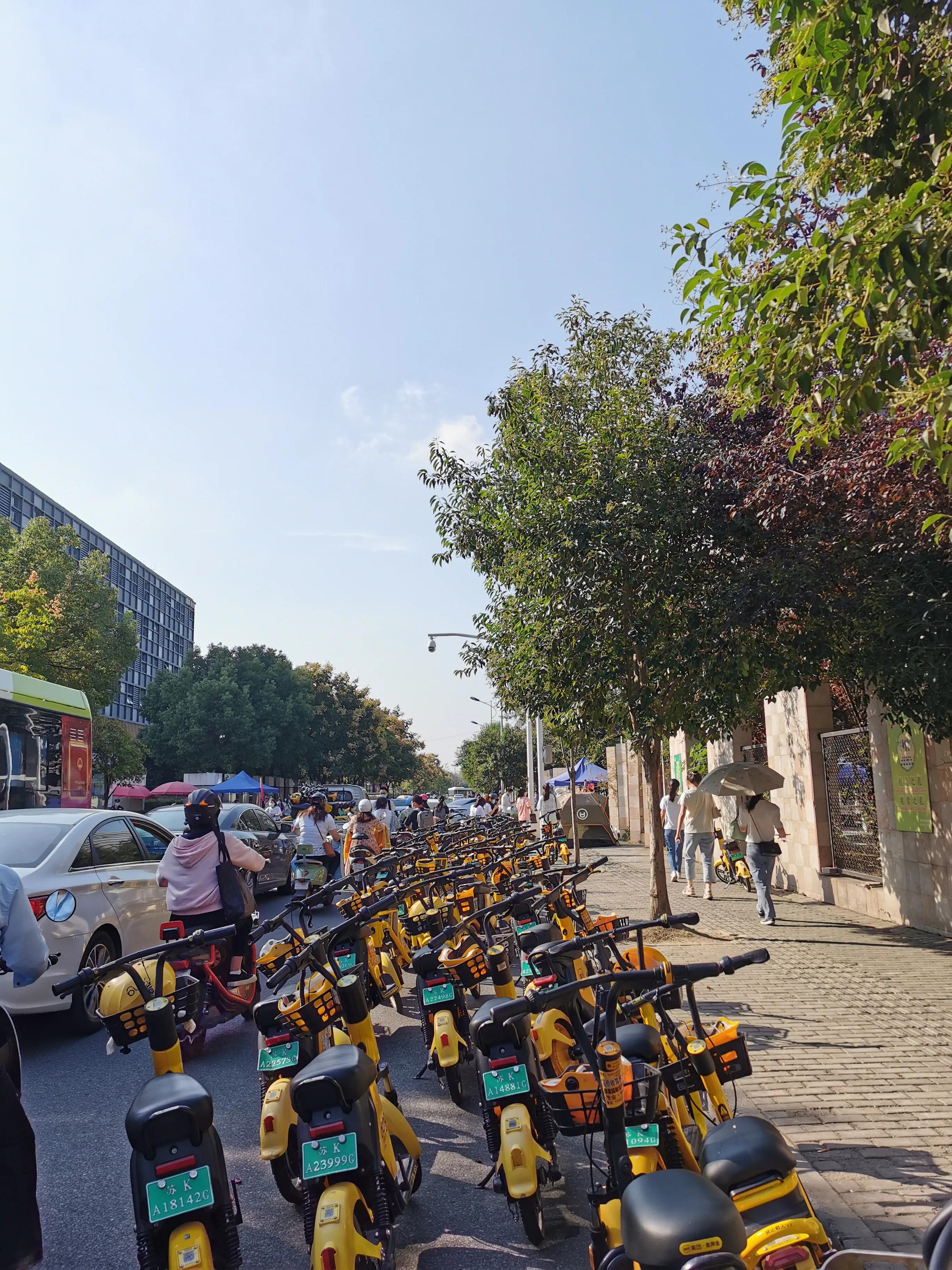 原来扬州的年轻人都在广陵新城上班,这里不知不觉发展的这么好了