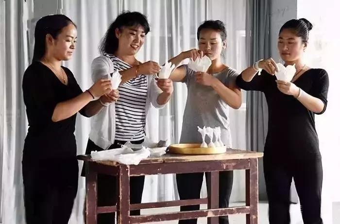 秦腔吹火绝活视频,秦腔吹火绝技连珠火