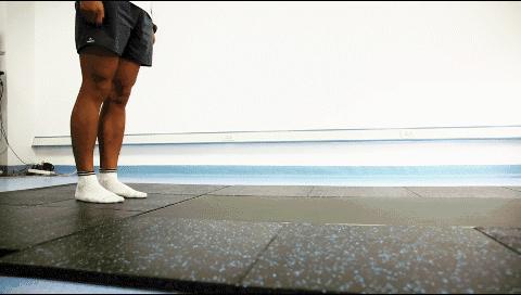 崴脚冰敷的正确做法,崴脚后怎么冰敷和热敷