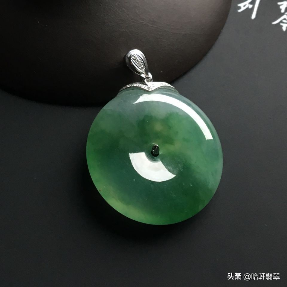 哪些翡翠不值得购买,翡翠金丝种平安扣好不好