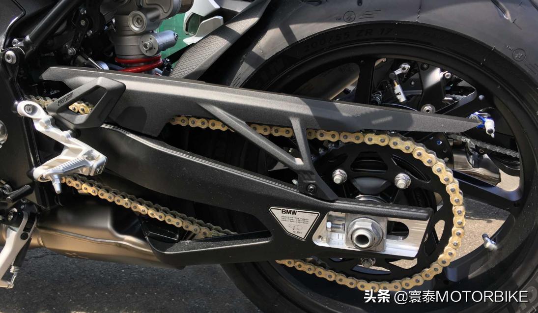 宝马摩托发布新的m高性能套件,宝马摩托m系列