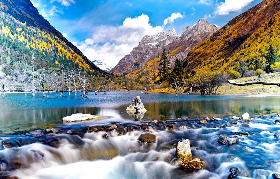 甘孜稻城亚丁景区圣水门优惠,甘孜免门票景点到什么时候