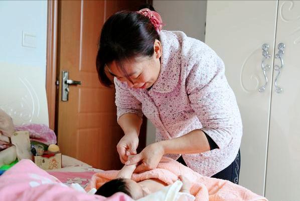 月子请月嫂怎么住,月子如何坐